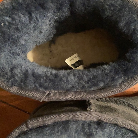 Uggs - Picture 3 of 4